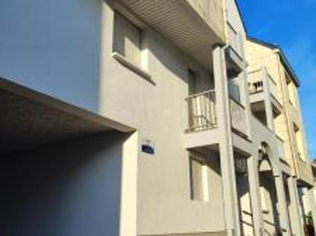 location appartement angers 6 pièces 122 m2 maine et loire 49000 994 € / mois