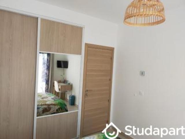 location appartement angles 1 pièce 12 m2 gard 30133 370 € / mois