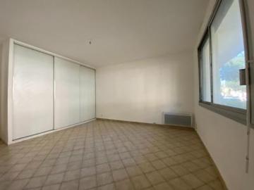 location appartement angles 1 pièce 29 m2 gard 30133 450 € / mois