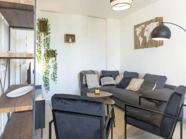 location appartement angouleme 1 pièce 124 m2 charente 16000 484 € / mois