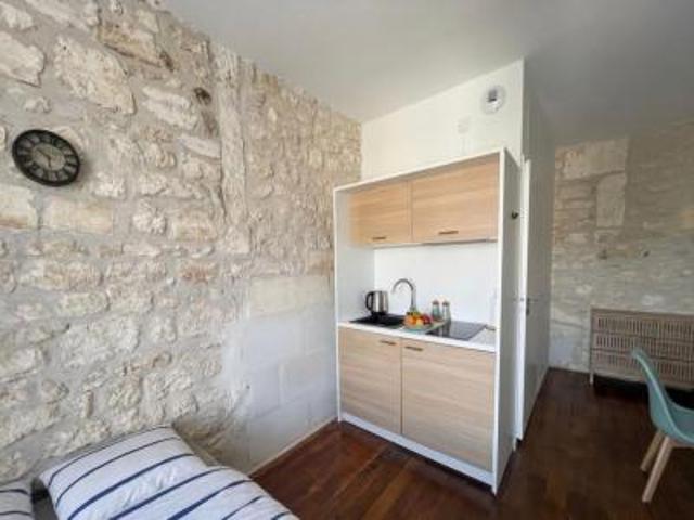 location appartement angouleme 1 pièce 19 m2 charente 16000 595 € / mois