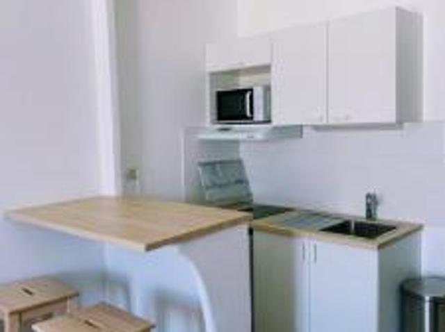location appartement angouleme 1 pièce 22 m2 charente 16000 525 € / mois