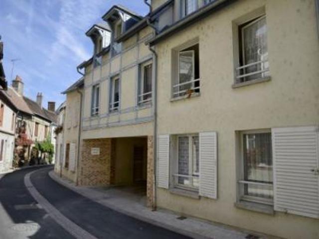 location appartement aubigny sur nere 3 pièces 68 m2 cher 18700 576 € / mois