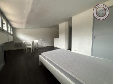 Location appartement Auch, 27m² 1 pièce 350€ Gers