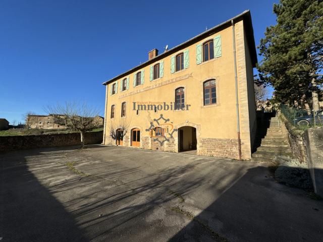 Location appartement avec garage et jardin, St Victor et Mel