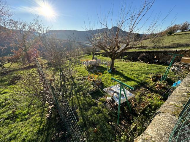 Location appartement avec garage et jardin, St Victor et Mel