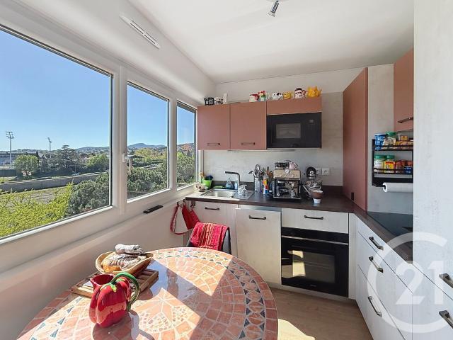 Location Appartement Avenue Carnot, Alès