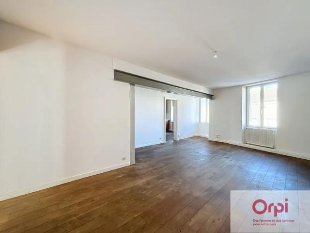 Location Appartement Avenue Charles de Gaulle, Montluçon
