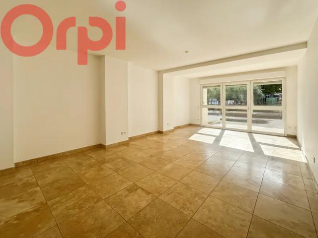 Location Appartement Avenue Claude Expilly, Vals les Bains