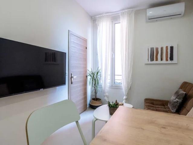 Location Appartement Avenue Amiral Courbet, Antibes