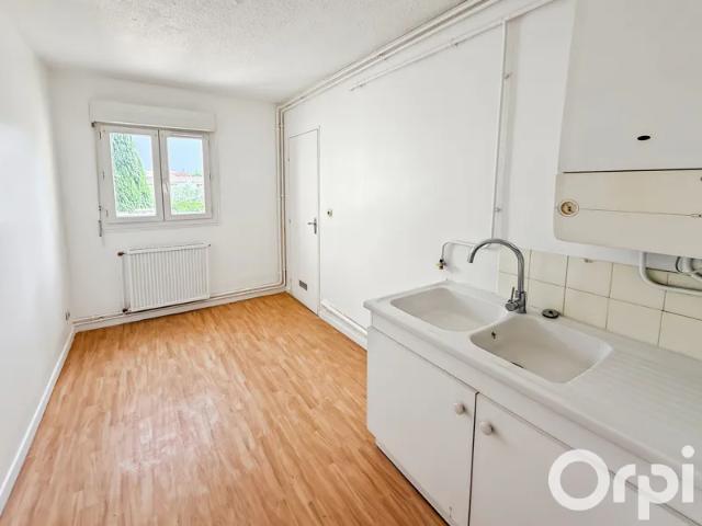 Location Appartement Avenue André Rombeau, Bollène