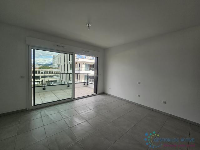 Location Appartement Avenue Alexandre Dumas, Marseille