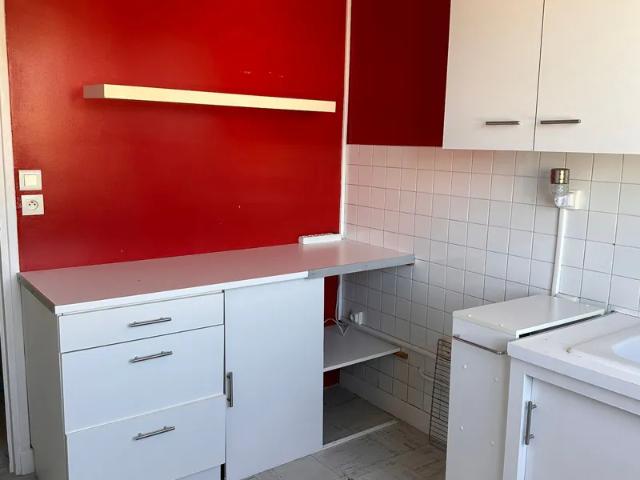 Location Appartement Avenue Burago di Molgora, Saint Symphorien d'Ozon