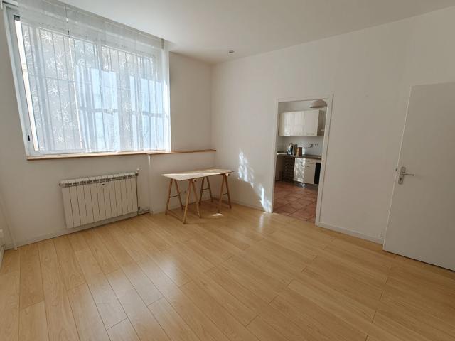 Location Appartement Rue du Faubourg Saint Jaumes, Montpellier