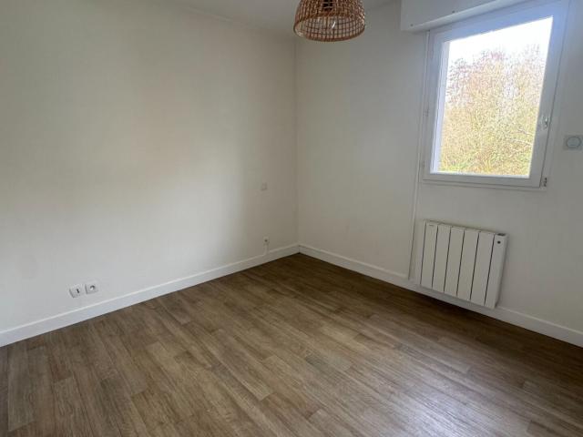 Location Appartement Avenue de Champalaune, Pacé