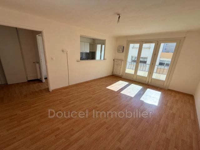 Location Appartement Avenue de Béziers, Valros