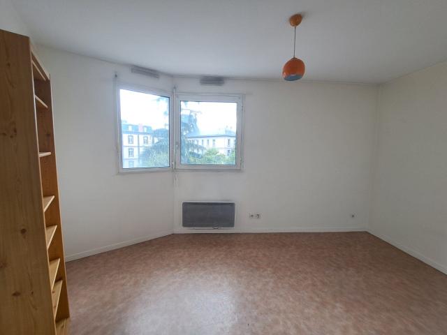 Location Appartement Avenue de Grande Bretagne, Clermont Ferrand