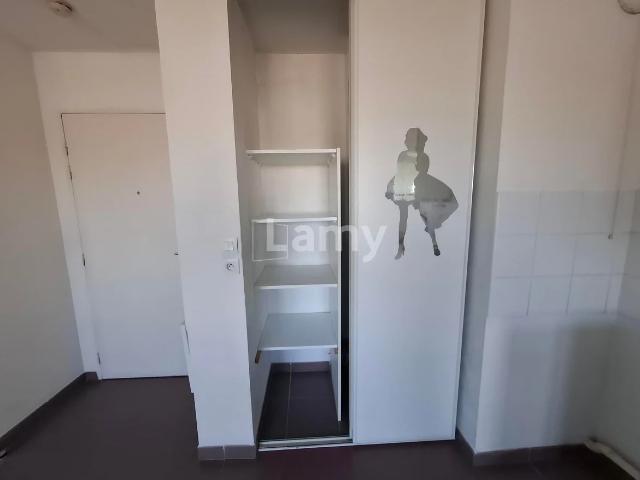 Location Appartement Avenue de la Capelette, Marseille