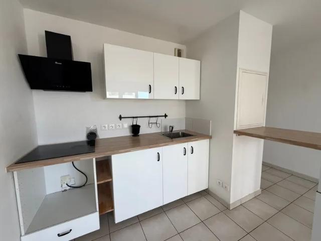 Location Appartement Avenue de la Capelette, Marseille