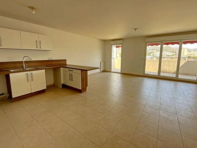 Location Appartement Avenue de la Capelette, Marseille