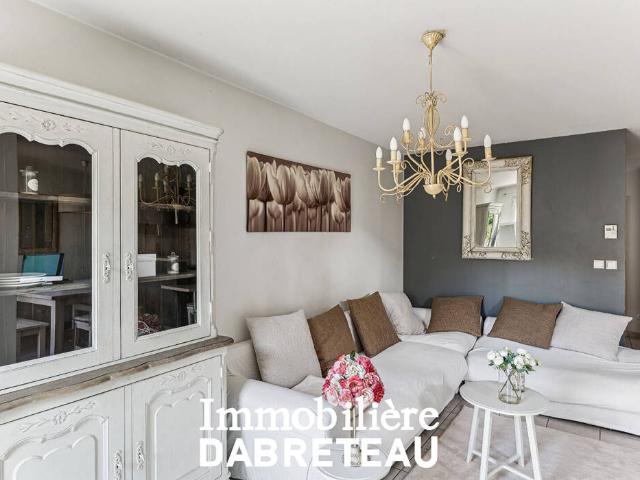 Location Appartement Avenue de la Gare, Albigny sur Saône