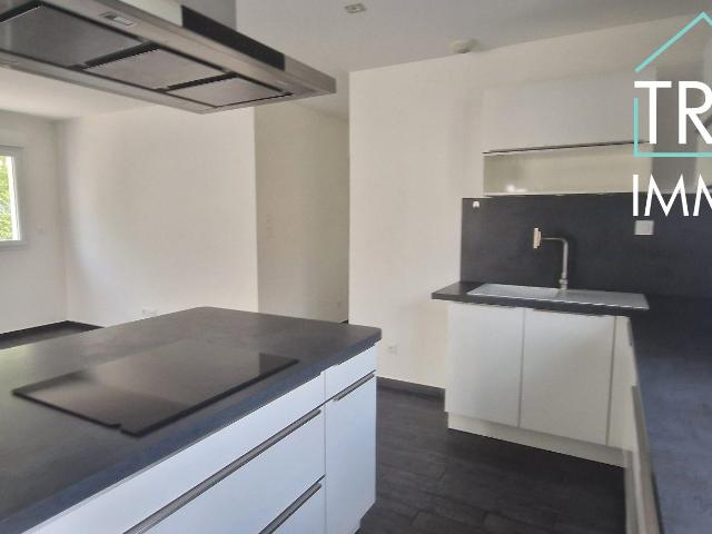 Location Appartement Avenue de la Gare, Izeaux