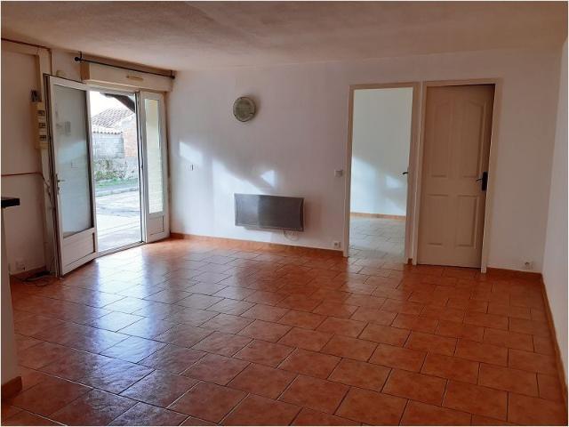 Location Appartement Avenue de la Gare, Lézan