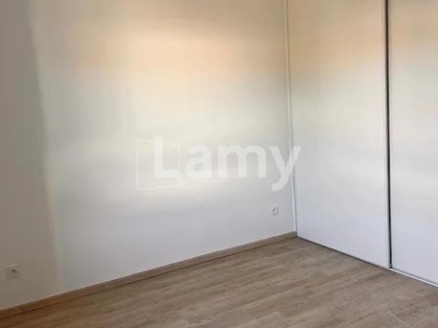 Location Appartement Avenue de la Gare, Montluel