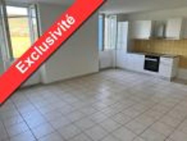 Location Appartement Avenue de La Libération, Forcalqueiret