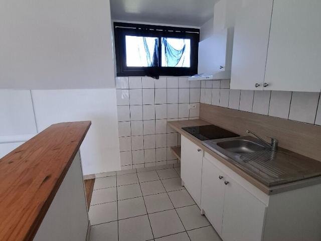 Location Appartement Avenue De La Mairie, Chavagne