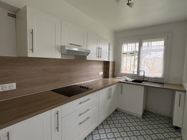 Location Appartement Avenue de la Plesse, Villebon sur Yvette