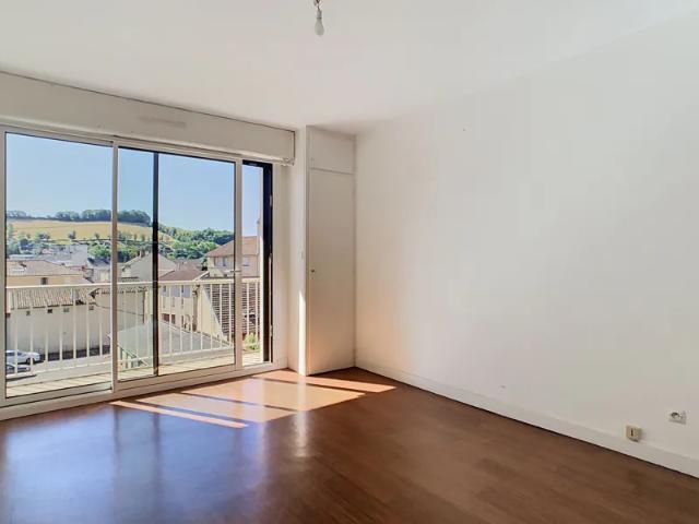 Location Appartement Avenue de la République, Aurillac