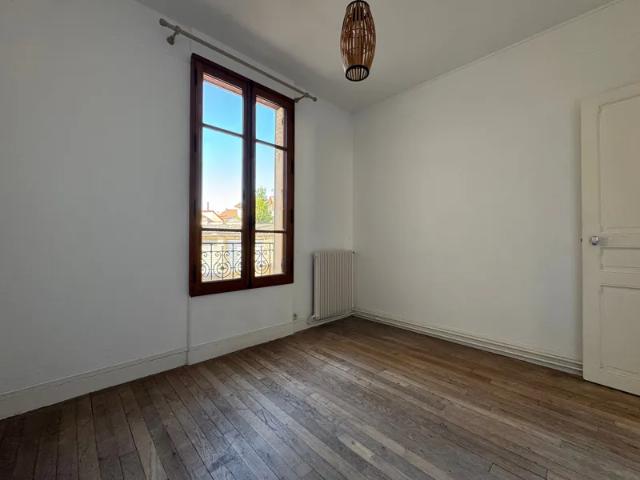 Location Appartement Avenue de la République, Maisons Alfort