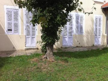 Location Appartement Avenue de l'Impératrice Eugénie, Saint Genis Laval