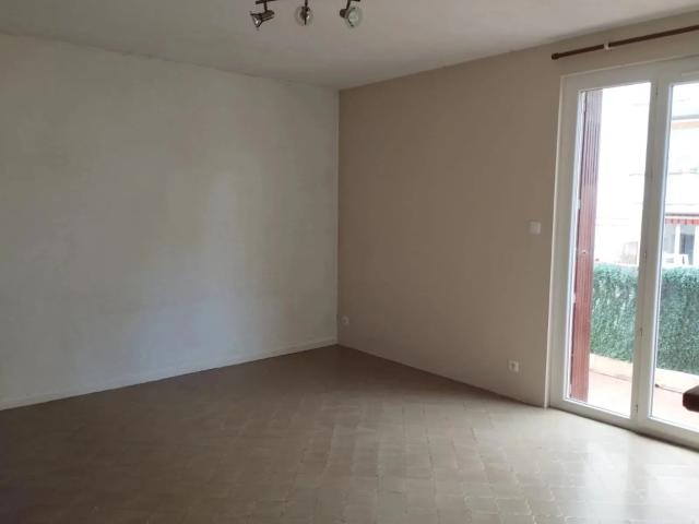 Location Appartement Avenue de Montpellier, Mèze