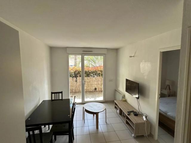 Location Appartement Avenue de Montpellier, Mèze