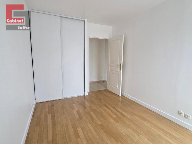 Location Appartement Avenue de Nemours, Avon