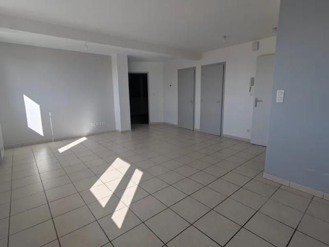 Location Appartement Avenue de Rodez, Naucelle