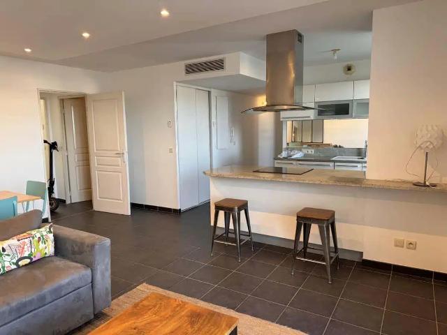Location Appartement Avenue de Toulon, Marseille