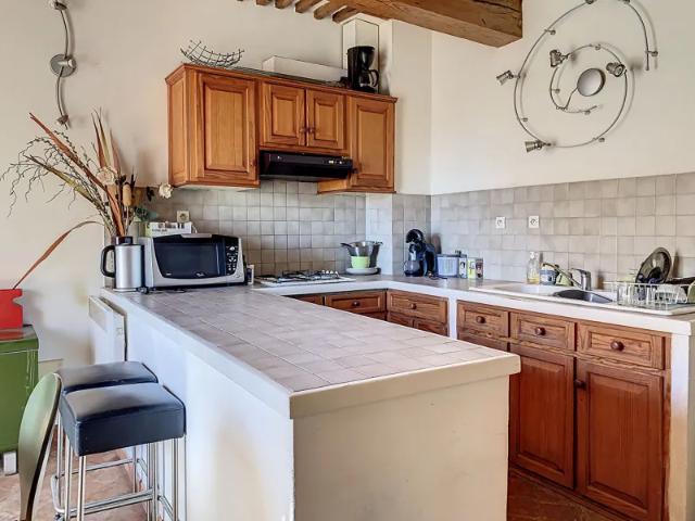 Location Appartement Avenue de Verdun, Lambesc