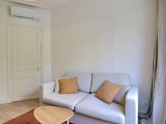 Location Appartement Avenue de Versailles, Paris