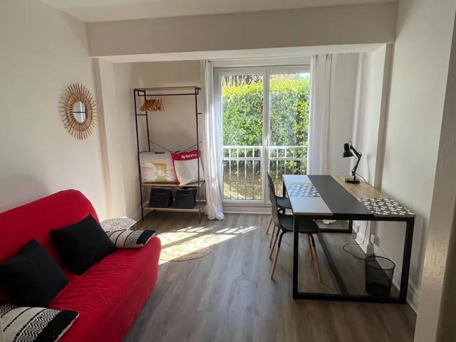Location Appartement Avenue des États Unis, Versailles