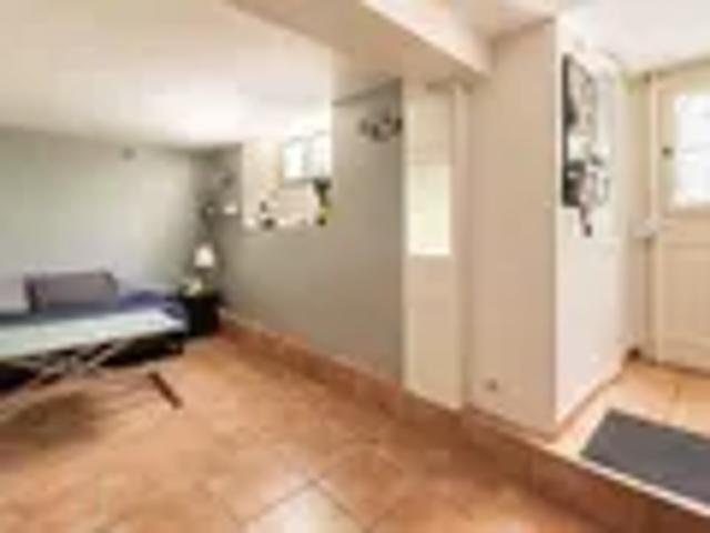 Location Appartement Avenue des Pavillons, Paris