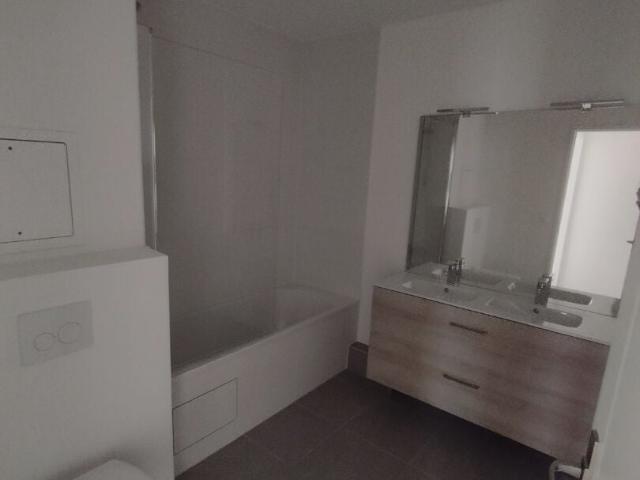 Location Appartement Avenue des Trois Fontaines, Cergy
