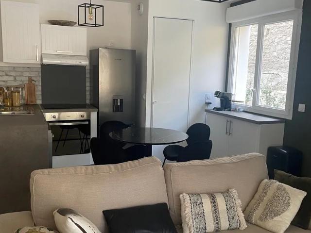 Location Appartement Avenue du Général Leclerc, Villeneuve lès Avignon