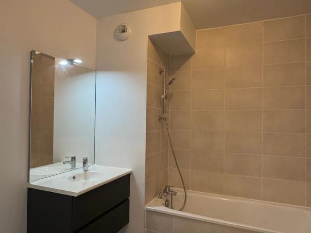 Location Appartement Avenue du Docteur Desfrançois, Chambéry