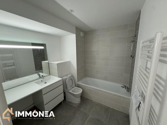 Location Appartement Avenue du Docteur Jacques Arnaud, Cluses