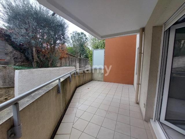 Location Appartement Avenue du Maréchal Juin, Nîmes