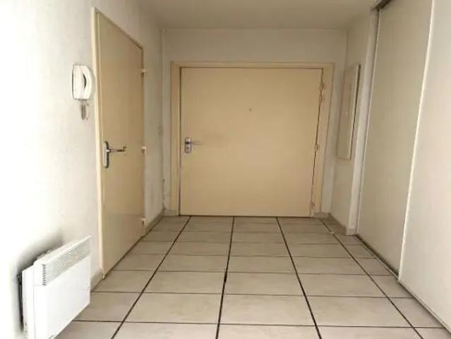 Location Appartement Avenue du Maréchal Juin, Nîmes