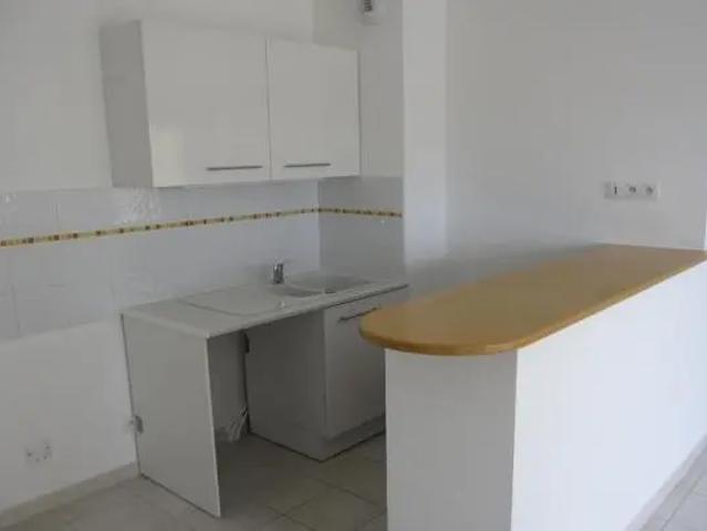 Location Appartement Avenue du Maréchal Juin, Nîmes